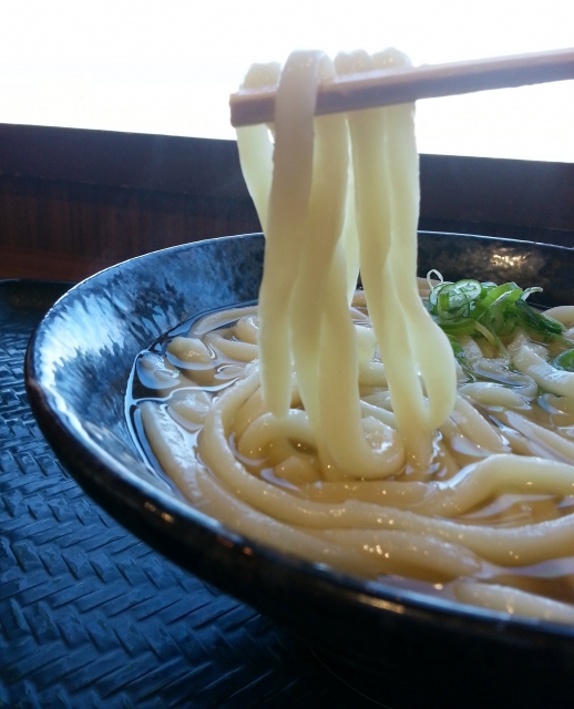 蕎麦は関東、うどんは関西 !?