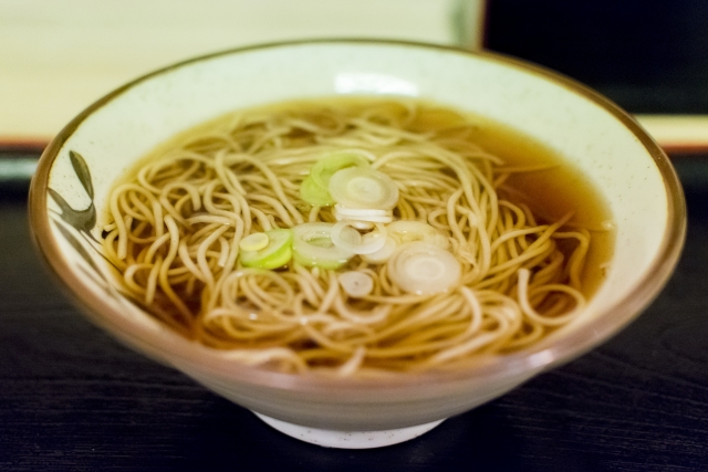 ソバ粉が30%がキーワード！生麺・乾麺・即席麺の明確な違いとは