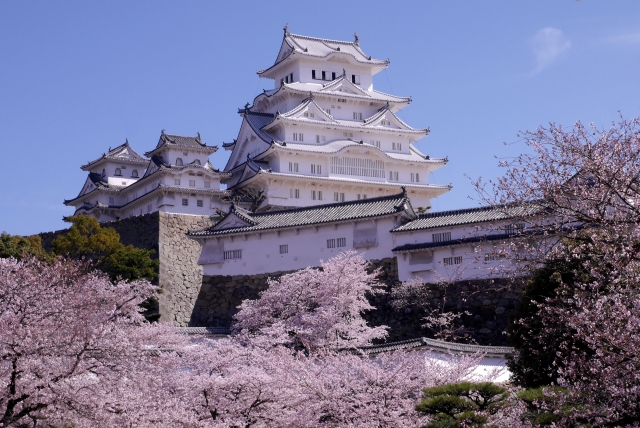 世界文化遺産の艶姿白鷺城こと姫路城と毛利の名城、広島城の築城難航の訳！