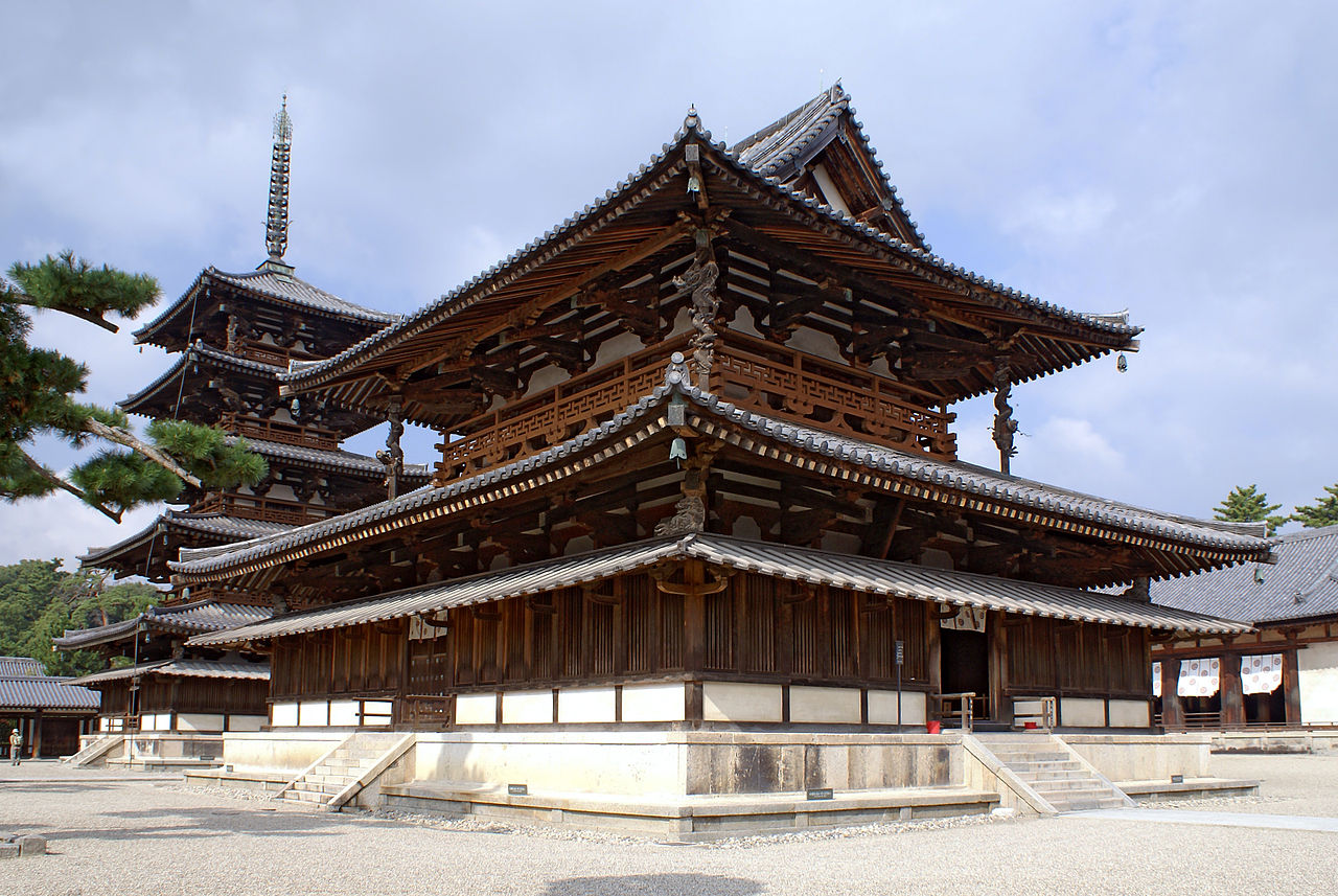 聖徳太子ゆかりの法隆寺は日本仏教の礎を築いたお寺！！