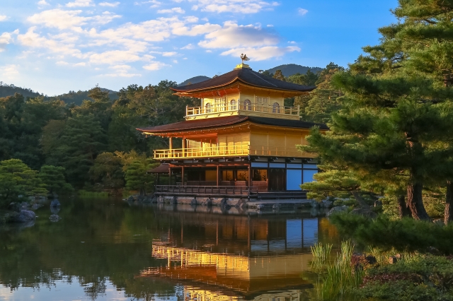 きらびやかな姿に圧倒！　京都の金閣寺へ行ってみよう！！