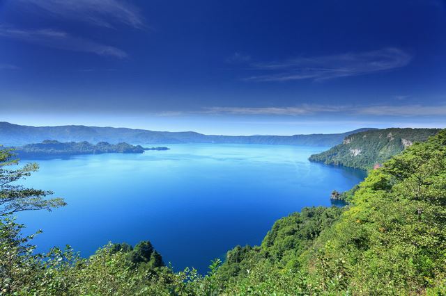 二重カルデラの美湖・十和田湖