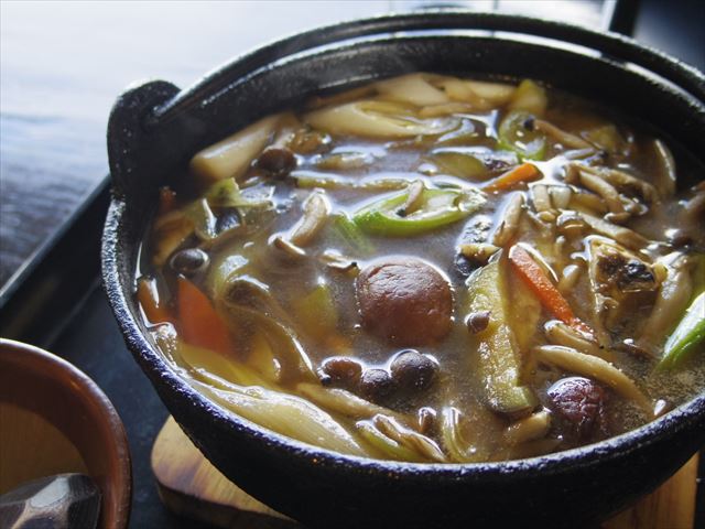 幅広麺＆具だくさん！群馬県に伝わる郷土料理「おっきりこみ」で芯からあたたまろう