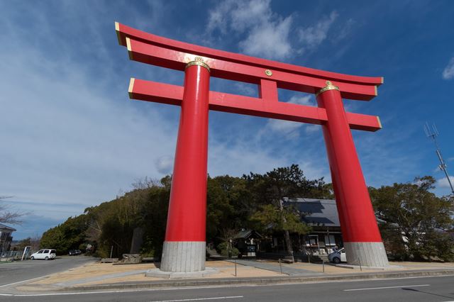 なぜ【日本書紀】は作られた？古事記との違いと「正史」という性格