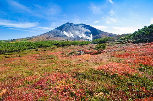 北海道の中央部にそびえる「大雪山」　アイヌ語で「カムイ・ミンタラ」の意味とは