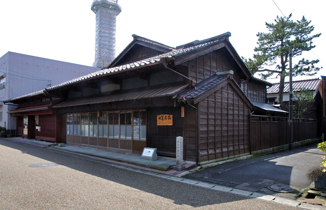 北前船交易で栄えた、レトロで情緒あふれる福井県三国湊の街を散策しよう