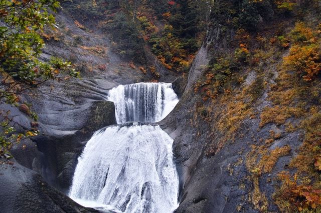 想像を絶する難所の絶景、九階の滝