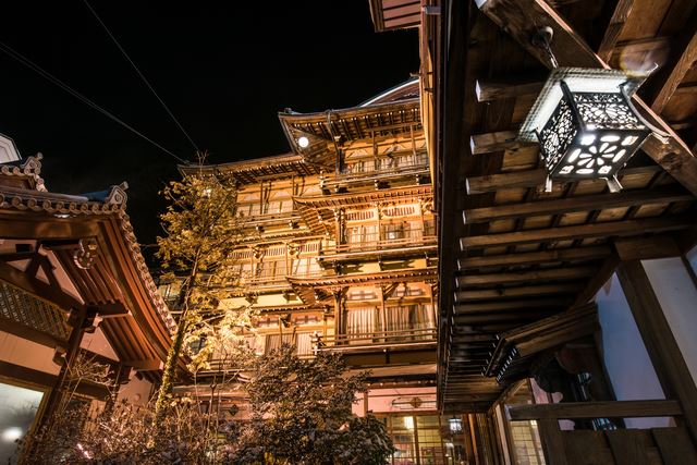 街中が温泉！温泉好きには一押しの渋温泉