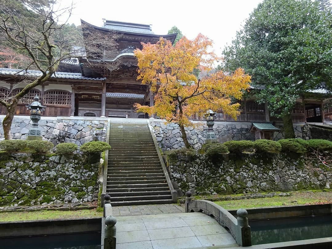 曹洞宗の大本山「永平寺」の見どころをご紹介！ 泊まり込みで座禅の体験も可能！