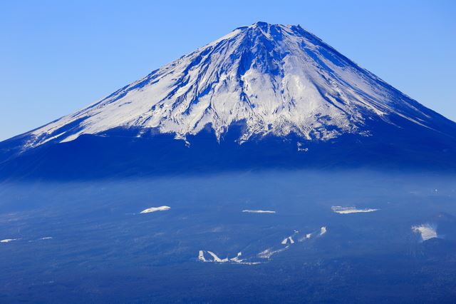 言わずと知れた日本一の山「富士山」とその周辺の観光スポット5選