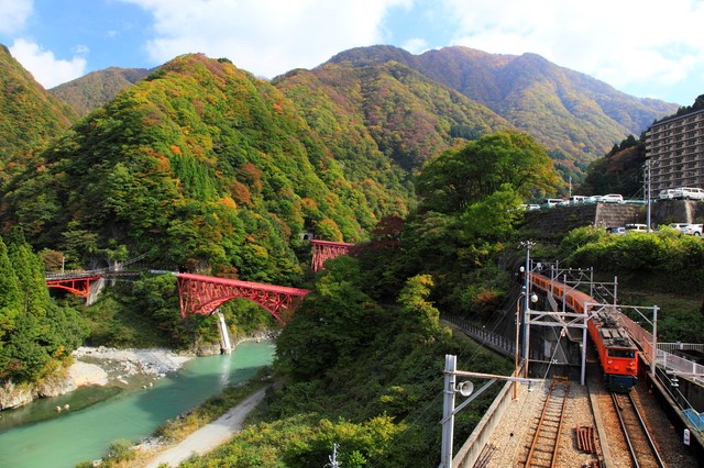 冬こそ行きたい富山県・宇奈月温泉　冬空を彩る花火と絶景雪見露天風呂を堪能しよう