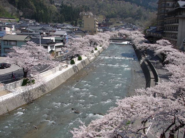 最高の温泉と景色、四季折々の料理が堪能できるあつみ温泉