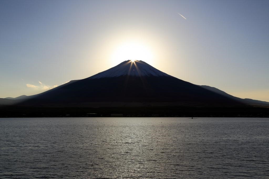 冬の富士山　観測できるのは年に2回だけ！ 幻想的なダイヤモンド富士を観に行こう