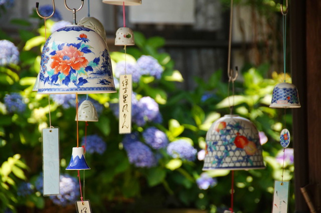 旅行情報　秘窯の里・佐賀県大川内山の「伊万里 風鈴まつり 」で風鈴の涼しげな音色を堪能